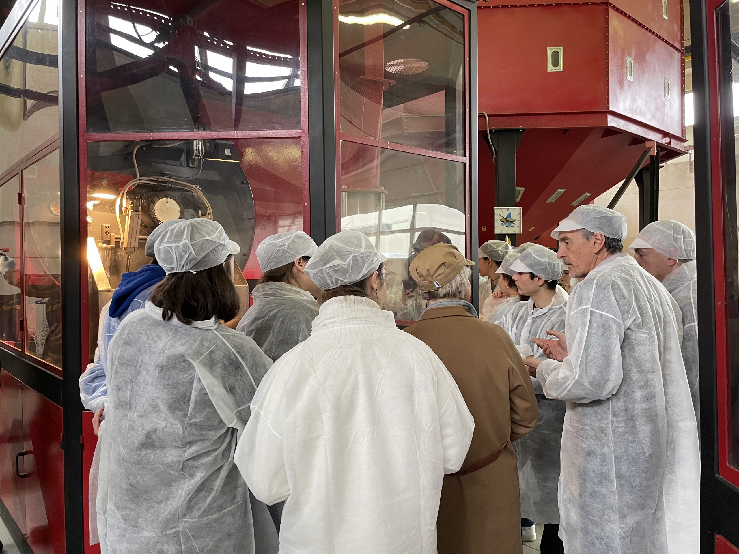 Trieste, città del caffè. Gli studenti del Liceo Oberdan di Trieste in visita alla torrefazione Amigos Caffè